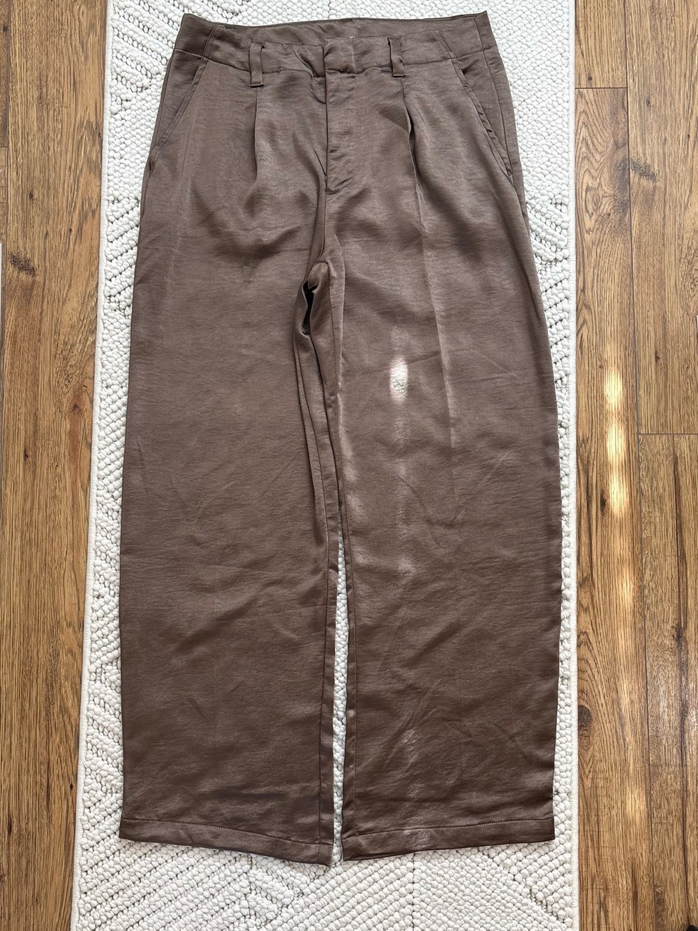 High Rise Pleated Satin wide leg trouser colour cashmere brown size 8